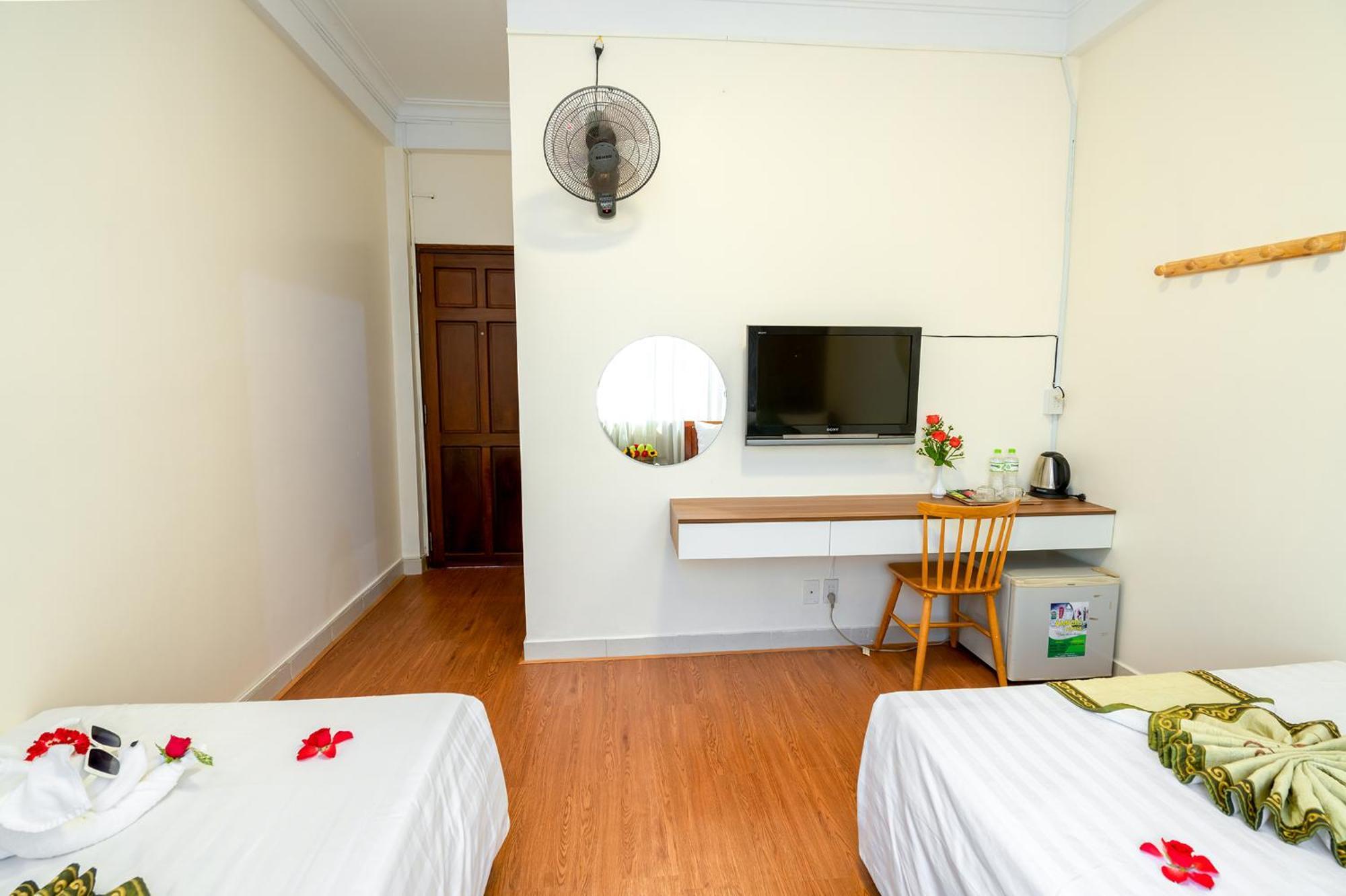 Amigo Hotel 2*
