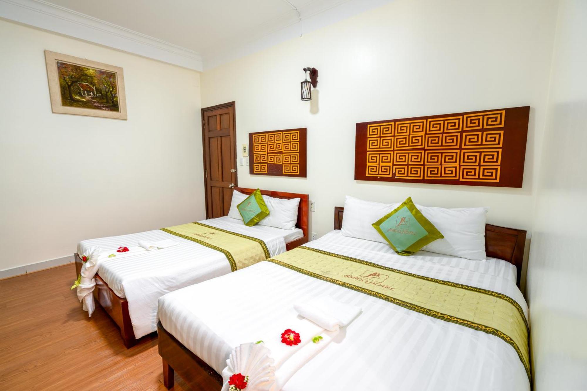 Amigo Hotel 2*
